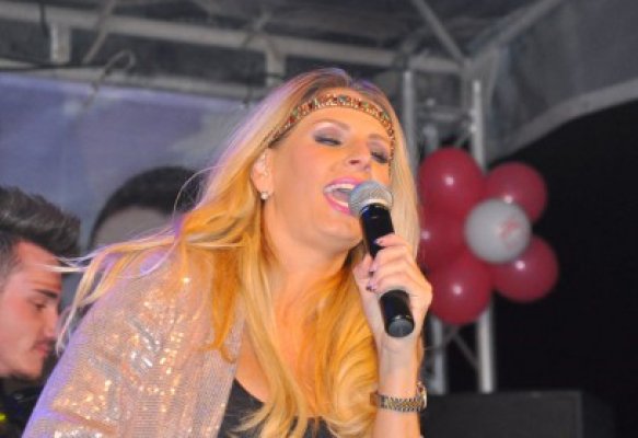 Andreea Bănică nu și-a schimbat numele de familie nici după 10 ani de mariaj